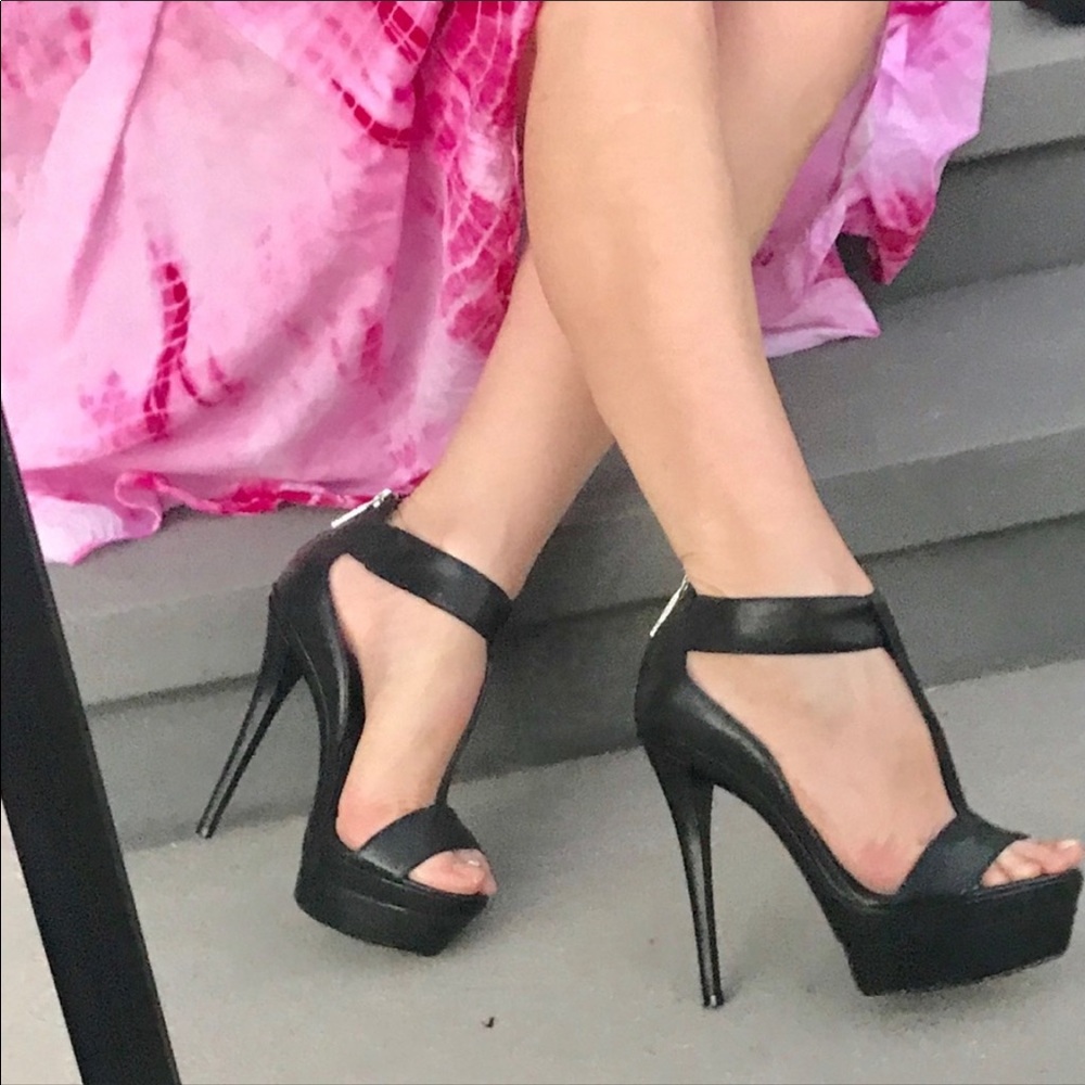 Rachel Zoe black t-strap heels